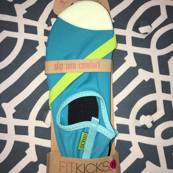 NWT FitKicks, SZ M - Picture 1 of 4